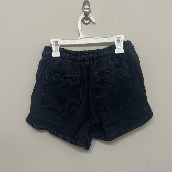 american eagle black shorts: size US xs, color black - Picture 2 of 3